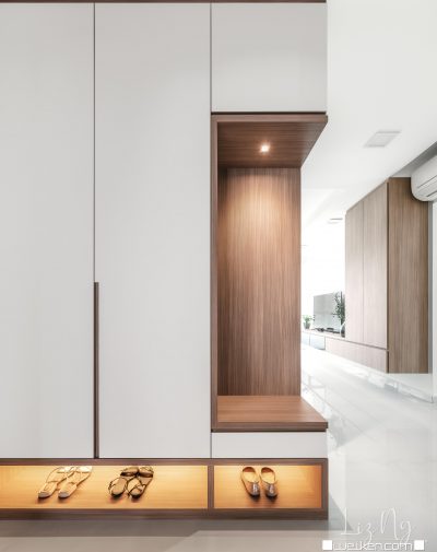 gallery item