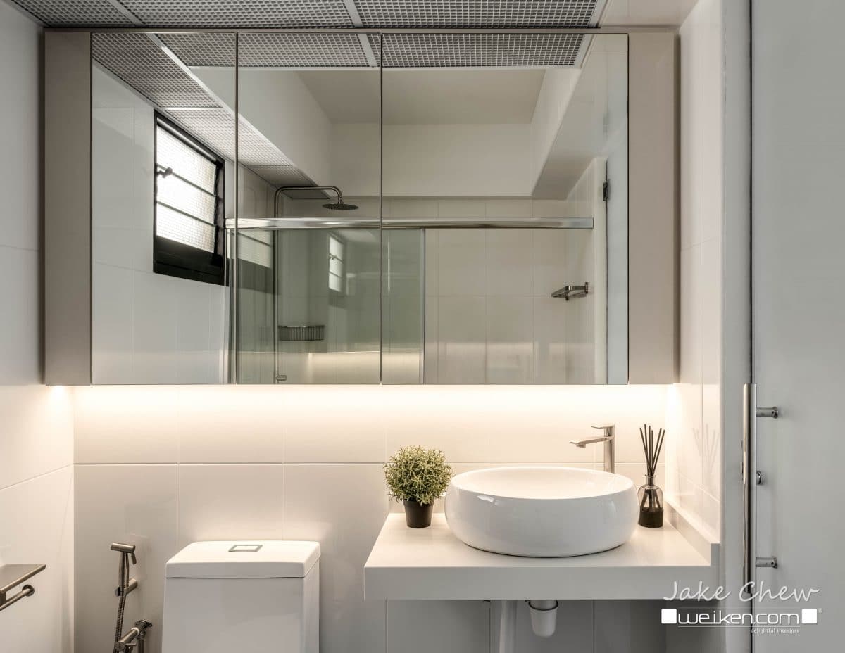 HDB Bathroom Lighting: 7 Modern Options for Ambience &