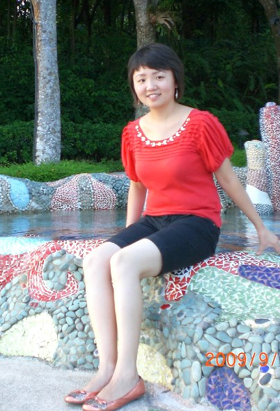 Jenny 是一个非常冷静。热情。热心。专业的ID