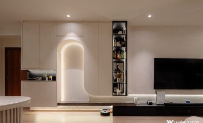 gallery item