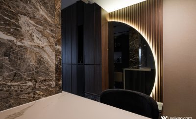 gallery item